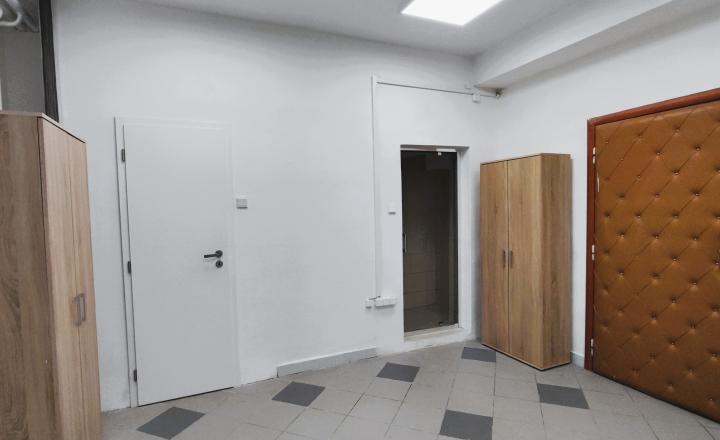 Komerčné priestory vhodné ako kancelárie, predajňa, sklad, prevádzka služieb - fotografia 4