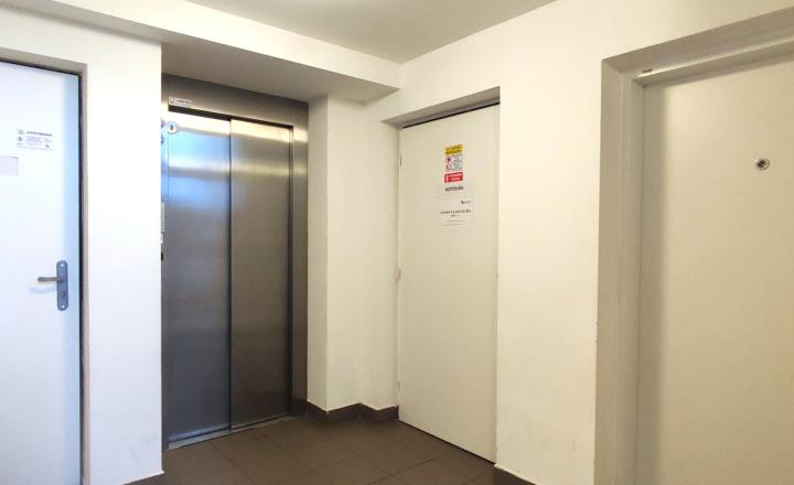 Bezbariérový 3 izbový byt s parkovaním, v uzavretom areáli s ihriskom, Bernolákovo - fotografia 10