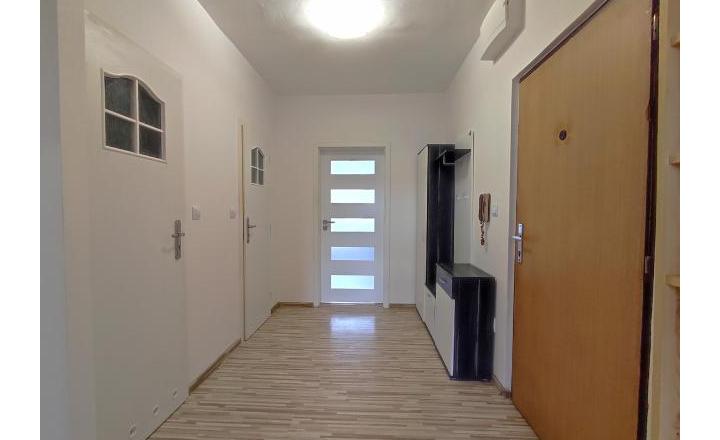 Útulný 3 izbový byt, zariadený, spotrebiče, Svätoplukova, Pezinok - fotografia 7