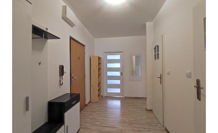 Útulný 3 izbový byt, zariadený, spotrebiče, Svätoplukova, Pezinok - fotografia 8