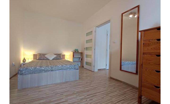 Útulný 3 izbový byt, zariadený, spotrebiče, Svätoplukova, Pezinok - fotografia 5
