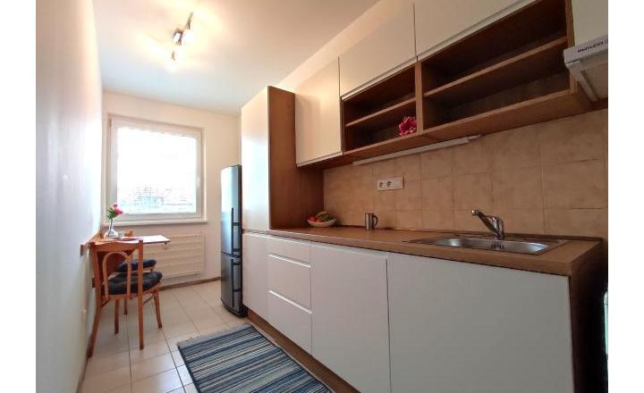 Útulný 3 izbový byt, zariadený, spotrebiče, Svätoplukova, Pezinok - fotografia 3