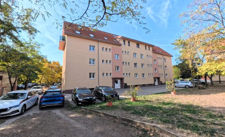 PRIPRAVUJEME: Priestranný 3,5 izbový mezonetový byt v Pezinku na Suvorovovej ul. - fotografia 22