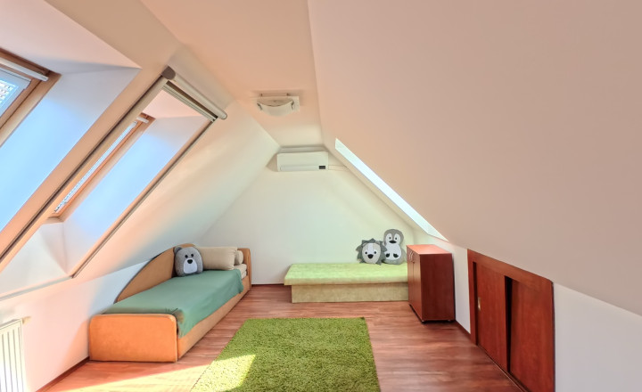 Priestranný 3,5 izbový mezonetový byt v Pezinku na Suvorovovej ul. - fotografia 15