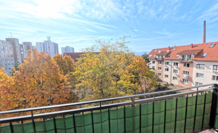 Priestranný 3,5 izbový mezonetový byt v Pezinku na Suvorovovej ul. - fotografia 20